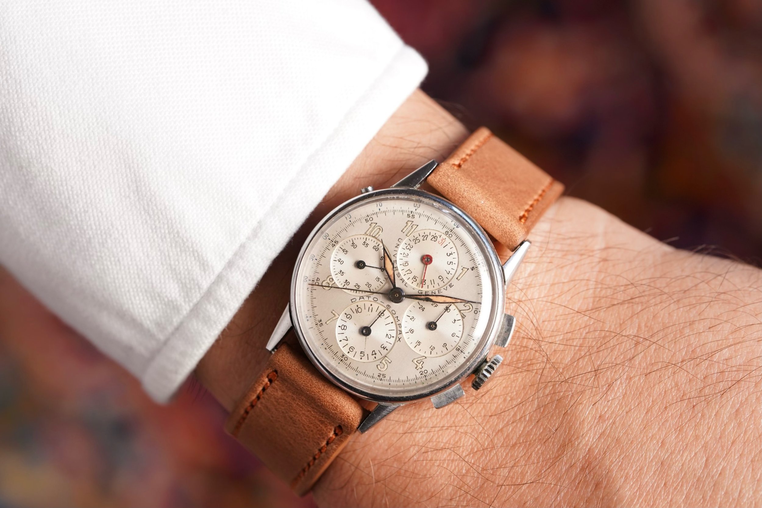 Universal Genève Dato-Compax chronograph formerly to Mayhew Y. 